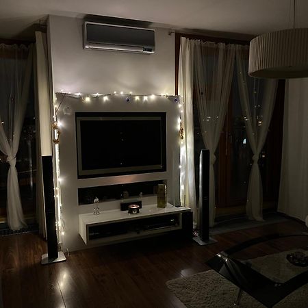 Rooftop Apartment With Pergola And Parking براغ المظهر الخارجي الصورة